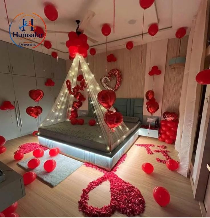 Romantic Heart-Canopy Bedroom Setup