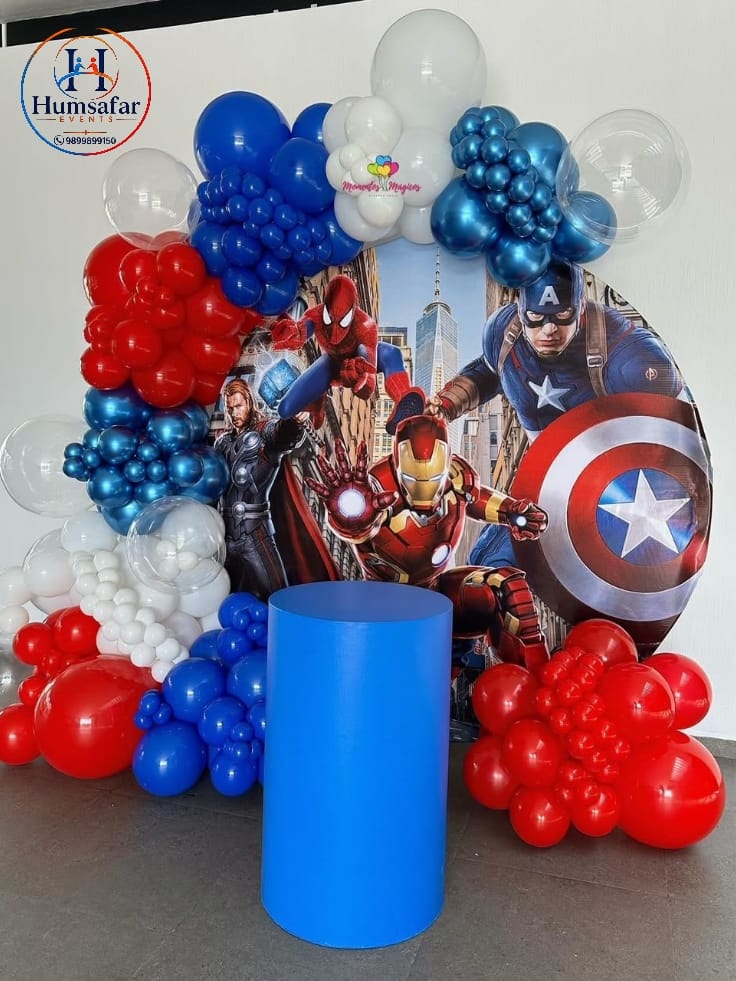 Avengers Cityscape Ring & Pedestal Setup