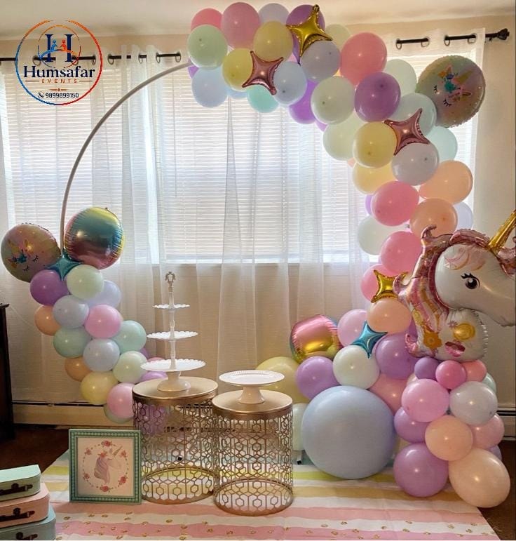 Pastel Window Frame Balloon Ring Setup