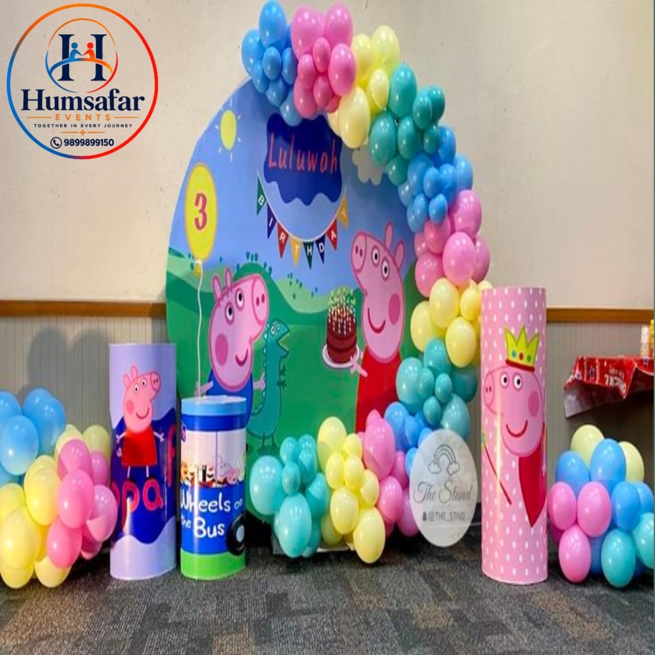 Peppa Pig Round Backdrop & Themed Plinths 3rd Birthday